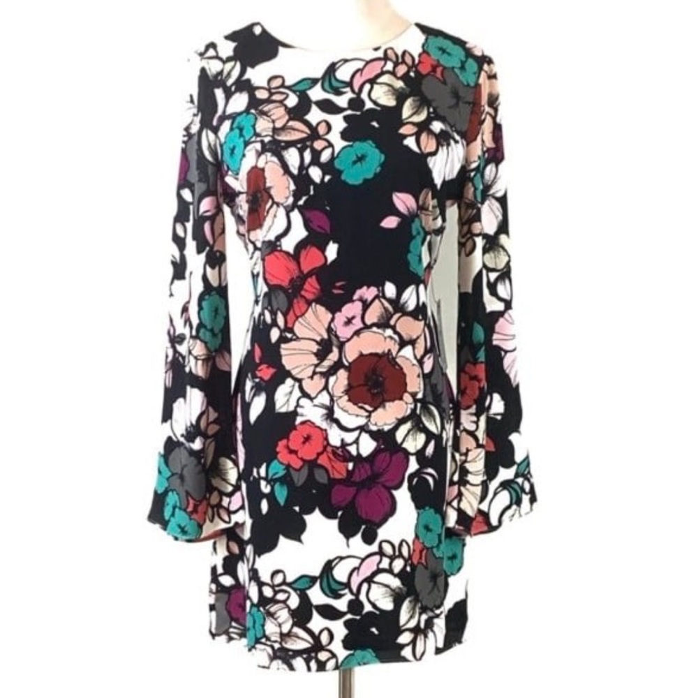 Express Floral cut out back, long bell sleeve mini dress. Size 0